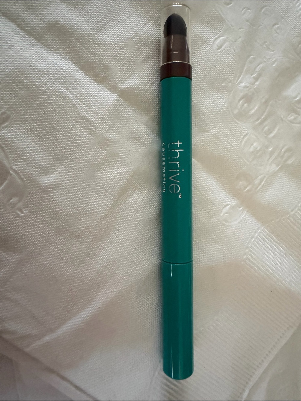 Thrive Eyeshadow Stick with Sponge Applicator